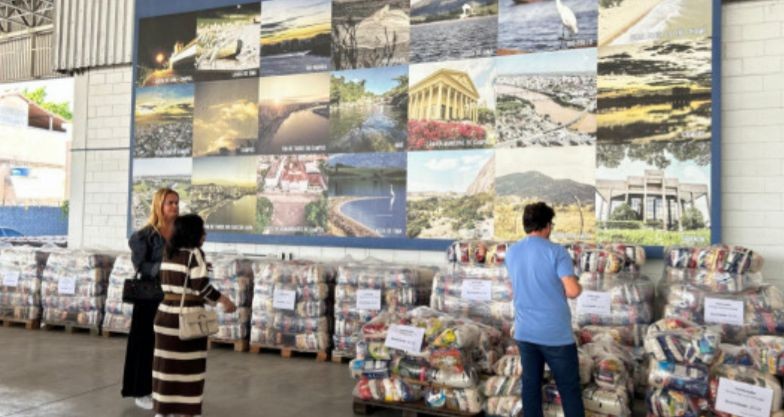 distribuicao-de-alimentos-julia-alves-folha-1.jpeg