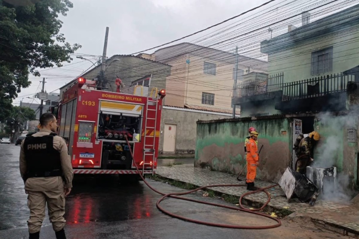 Corpo de adolescente é encontrado carbonizado em casa no Piratininga, em BH