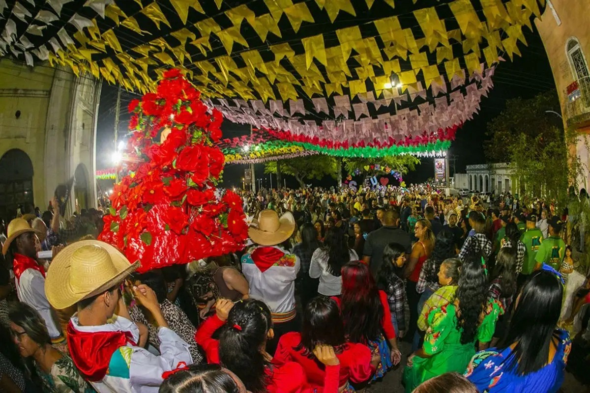 Com prêmio de até R$ 3 mil, Corumbá abre inscrições para concurso de andores e miniandores
