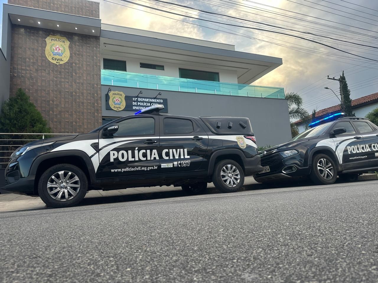 Despachantes são presos suspeitos de fraudar transferências de veículos no Vale do Aço