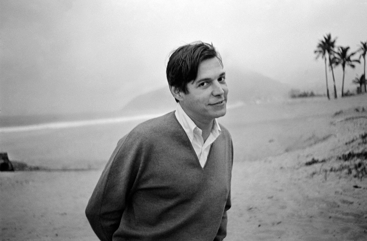 Eis 30 grandes músicas que atestam a soberania do cancioneiro de Tom Jobim, saudade do Brasil há exatos 30 anos