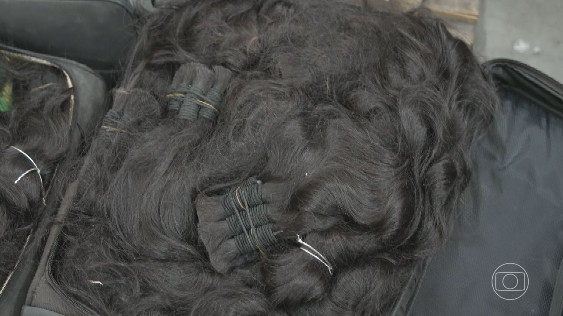 Receita Federal doa 350 kg cabelo humano apreendido para perucas de pacientes com câncer