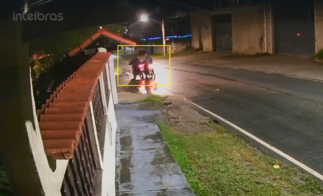 Entregador é assaltado durante trabalho em Saquarema; vídeo 