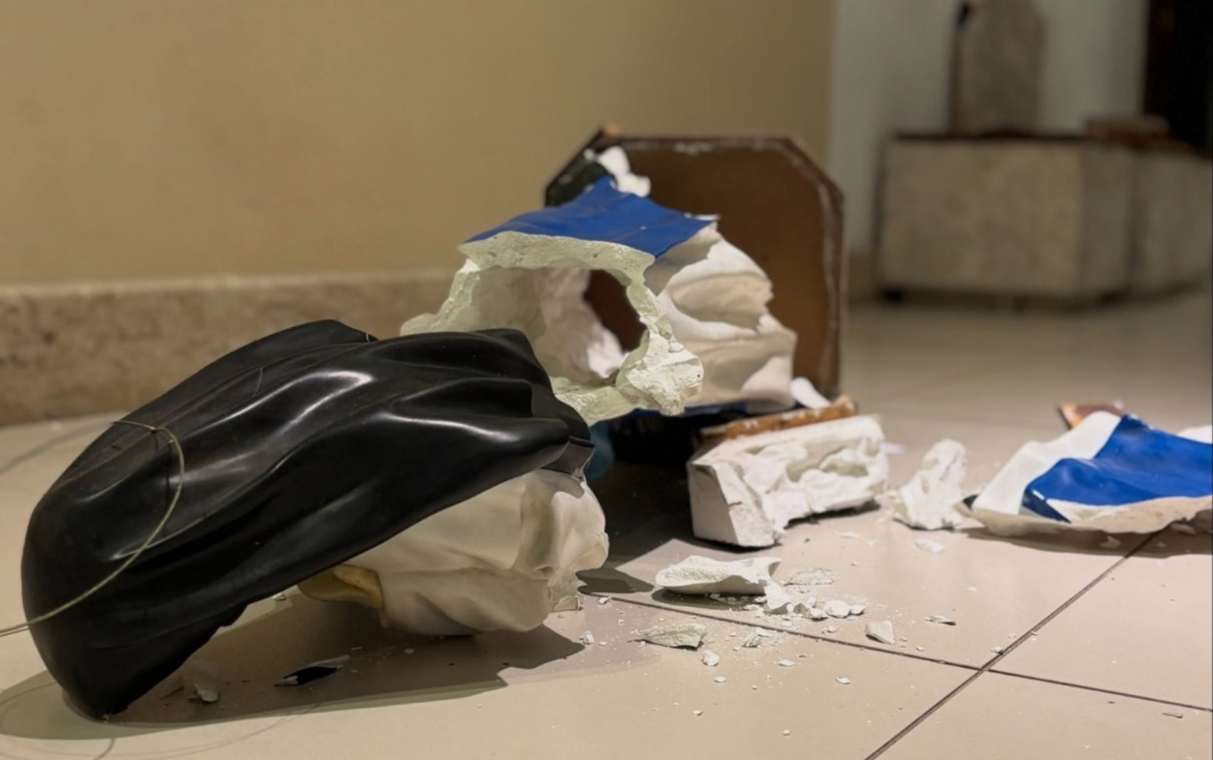 Imagem de Santa Dulce é destruída dentro de igreja de Salvador