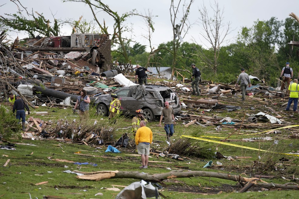 Tornado destruiu grande parte da cidade de Greenfield, nos Estados Unidos, em 21 de maio de 2024 — Foto: AP Photo/Charlie Neibergall