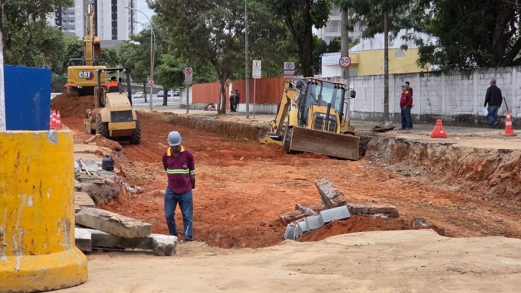 Obras no primeiro trecho da Avenida do Povo entram na reta final