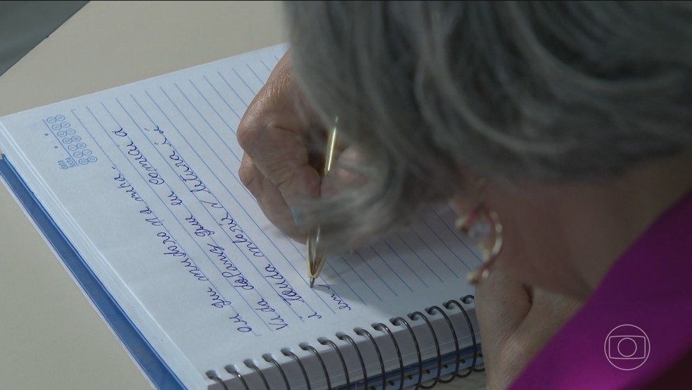 Analfabetismo funcional: quase 30% dos brasileiros têm dificuldade para ler textos básicos ou fazer contas — Foto: Jornal Nacional/ Reprodução