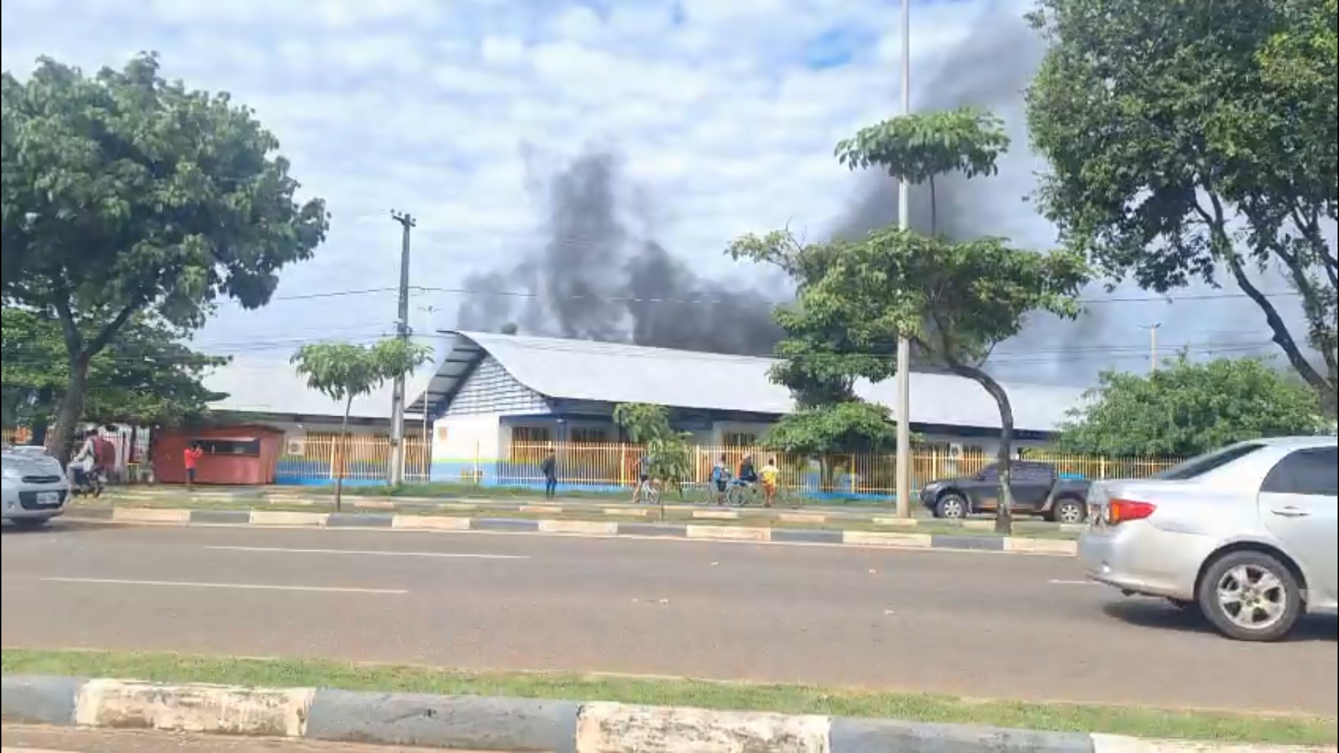 Princípio de incêndio atinge sala dos professores de escola estadual em Boa Vista