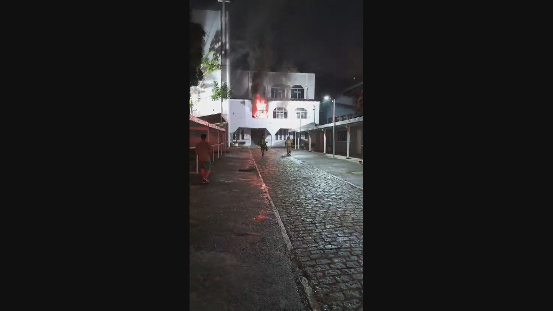 Incêndio atinge paróquia em Piedade; não houve feridos