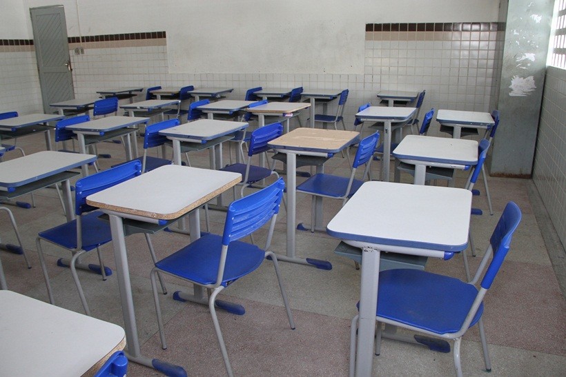 Lei garante prioridade para filhos de PCDs e idosos em matrículas na rede estadual de ensino, na PB 