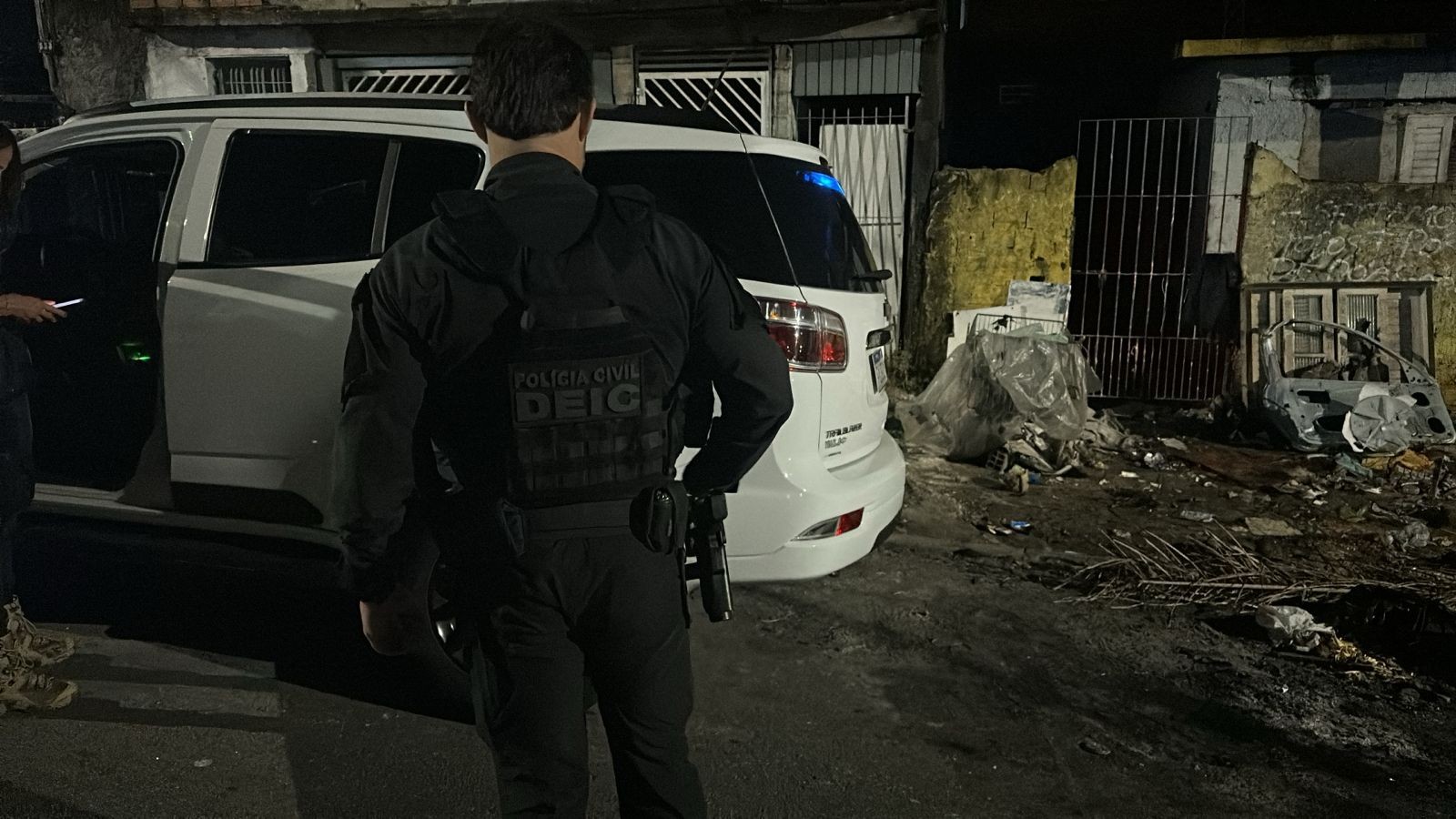 Grupo é investigado por práticas do golpe do 'falso advogado' e por furtos de cartões de crédito em festas na Bahia