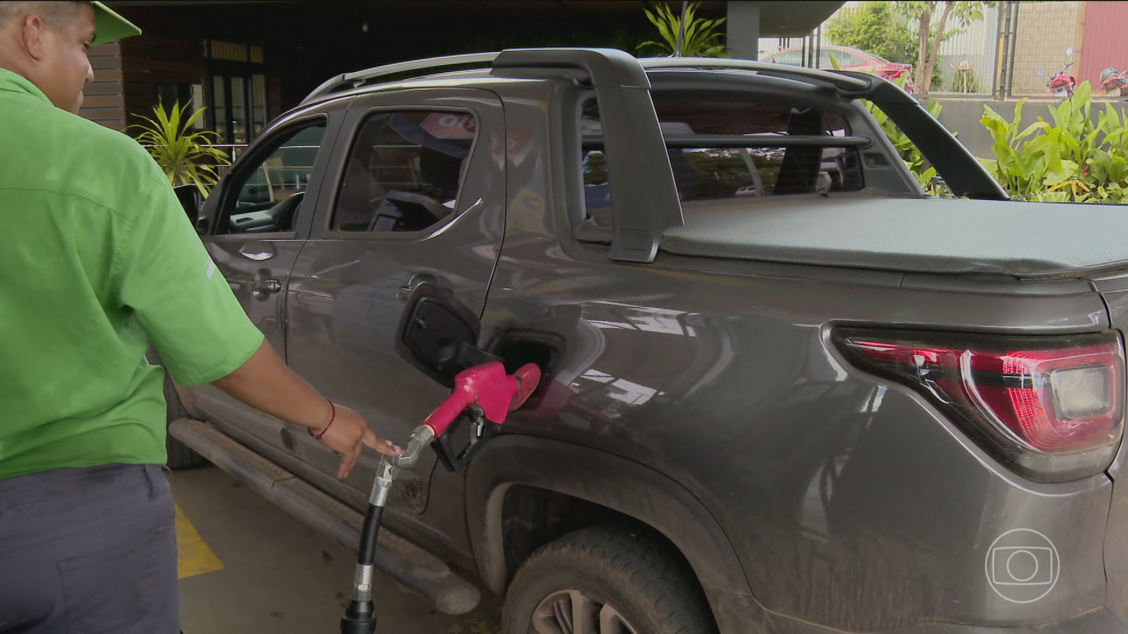 Petrobras anuncia aumento no preço do diesel nas distribuidoras a partir de sábado (14)