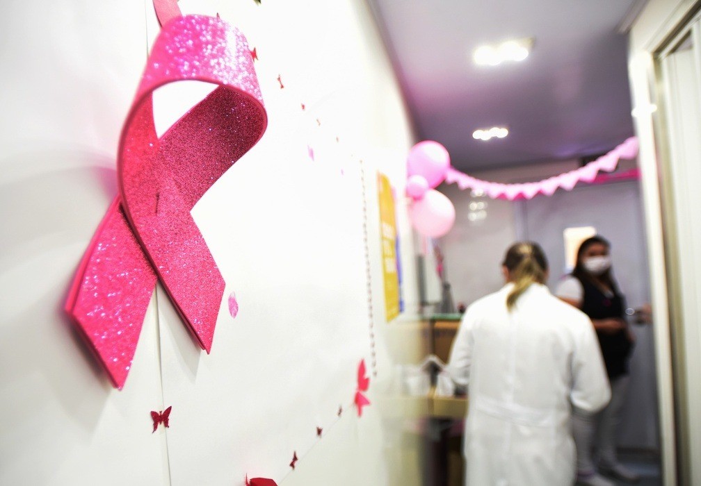 Outubro Rosa: Campanha oferece 2 mil exames de mamografia gratuitos em Campinas