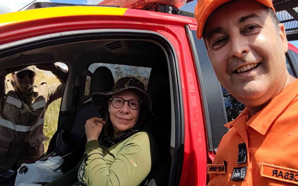 Professora que se perdeu no Parque Nacional das Emas foi encontrada ap�s mais de 20 horas � Foto: Divulga��o/Corpo de Bombeiros