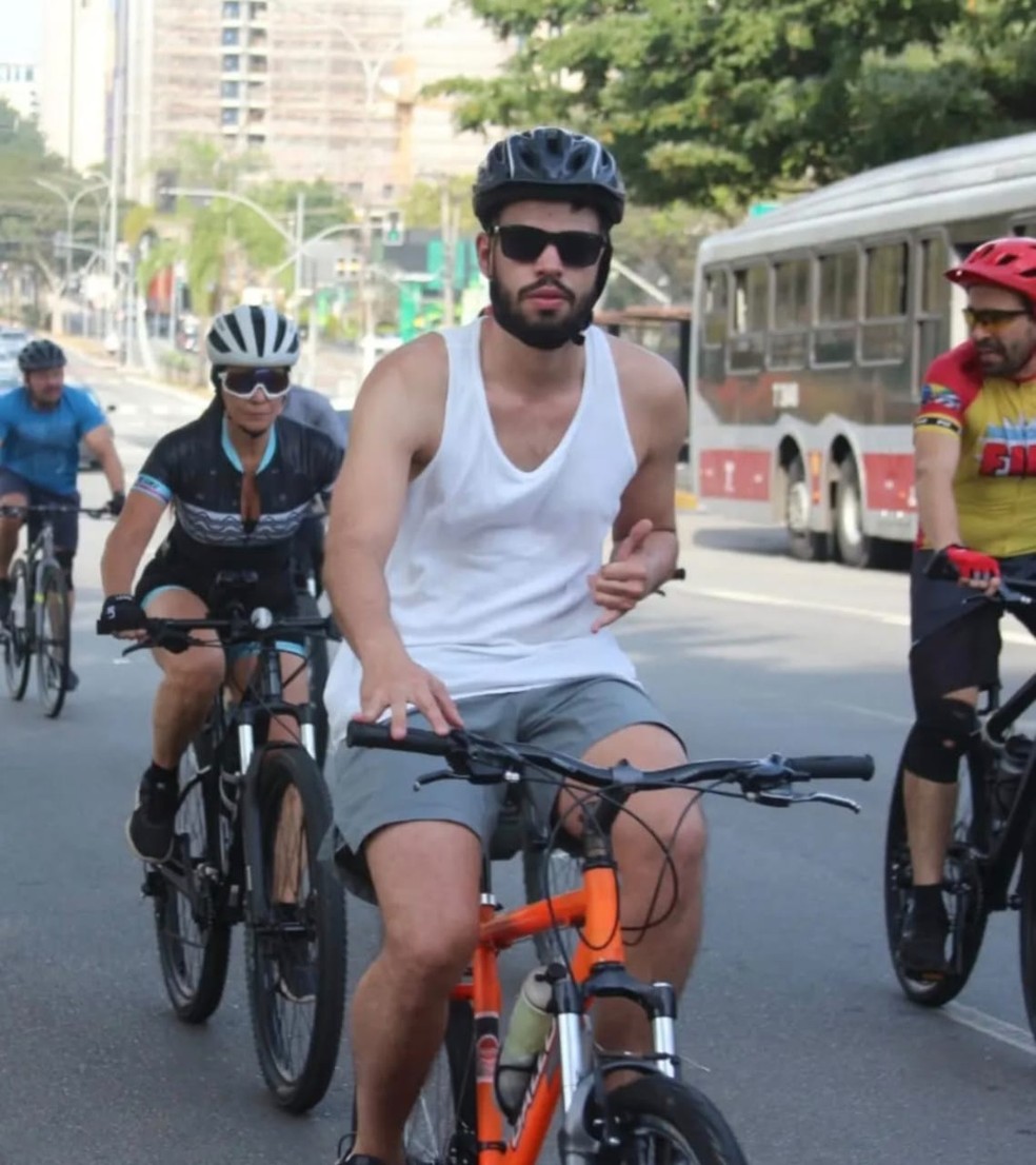 Pedro Macário fazia da bicicleta seu principal meio de transporte — Foto: Arquivo Pessoal