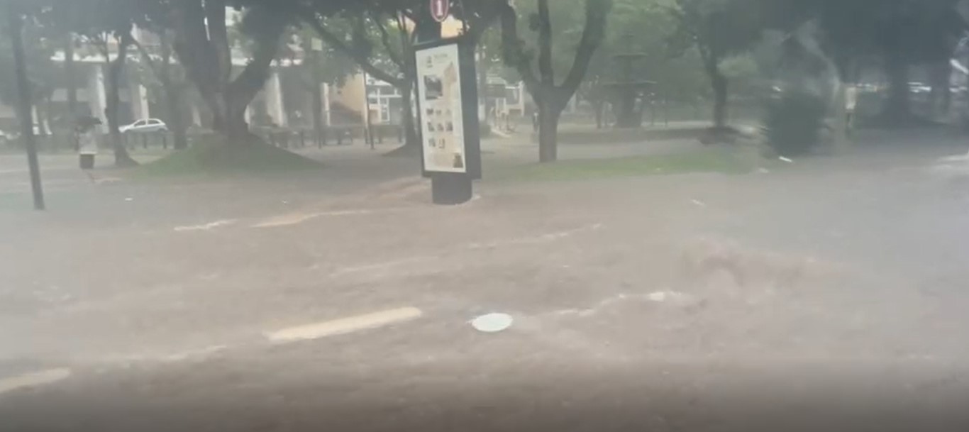 Temporal em Campinas alaga vias, Mario Gatti e estádio Majestoso antes de partida entre Corinthians e Ponte Preta