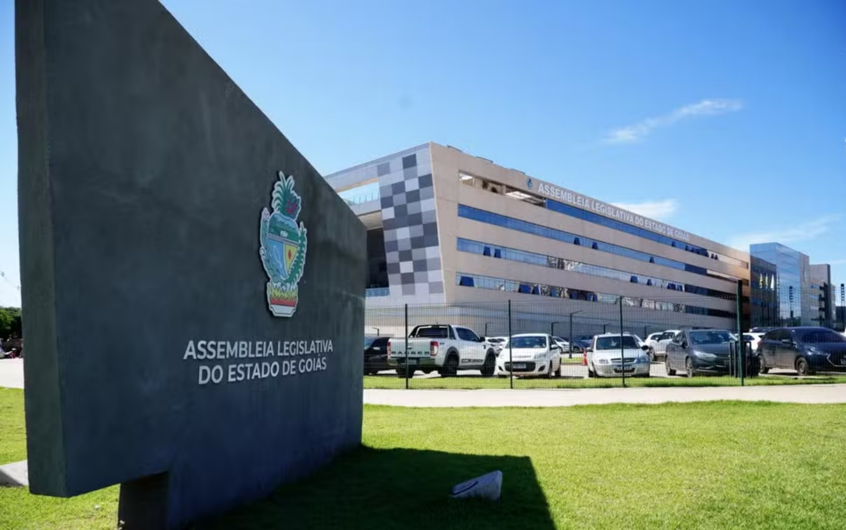 Concurso da Assembleia Legislativa de Goiás com salário de até R$ 10 mil: veja cronograma
