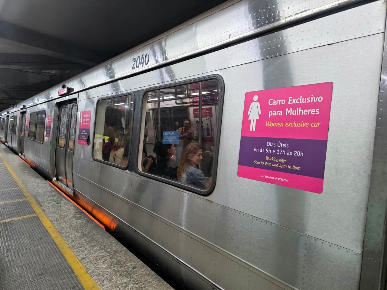Vagão feminino passa a funcionar 24h em trens e metrô do RJ | G1