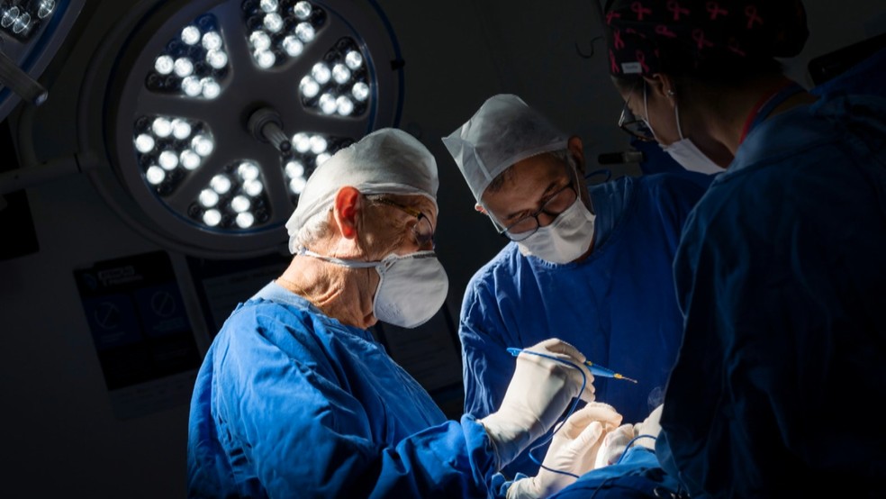 Transposição preserva órgãos reprodutivos durante o tratamento — Foto: Reprodução/RBS TV