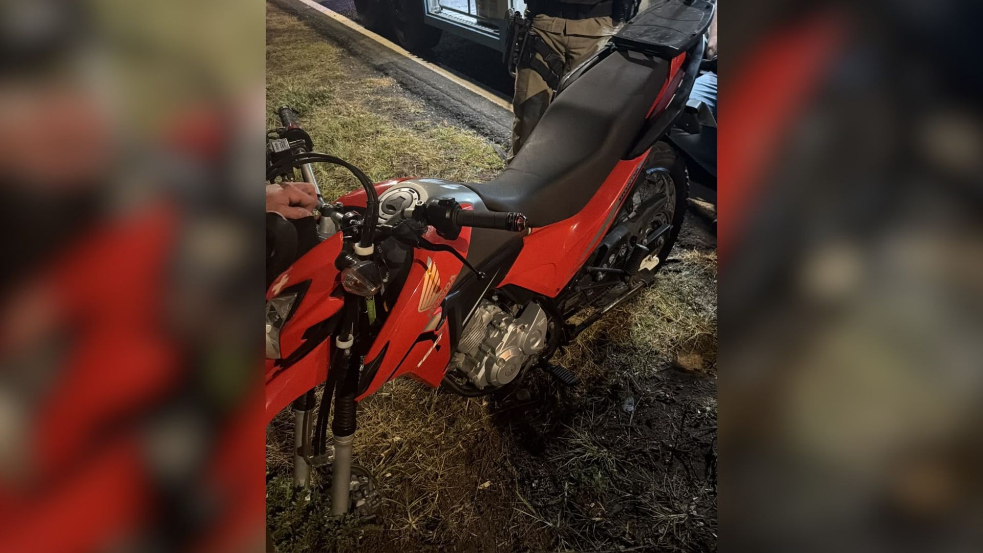Motorista de ônibus de turismo é preso ao transportar moto furtada com documento falso em MG