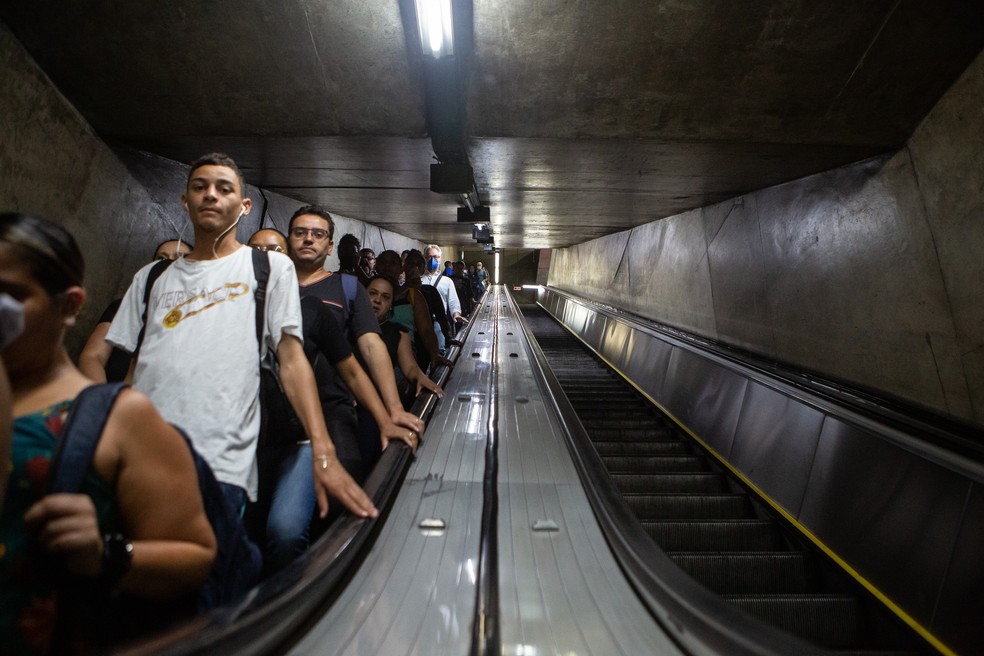 Escadas rolantes da estação São Bento (Linha 1-Azul) do Metrô de São Paulo — Foto: Fábio Tito/g1
