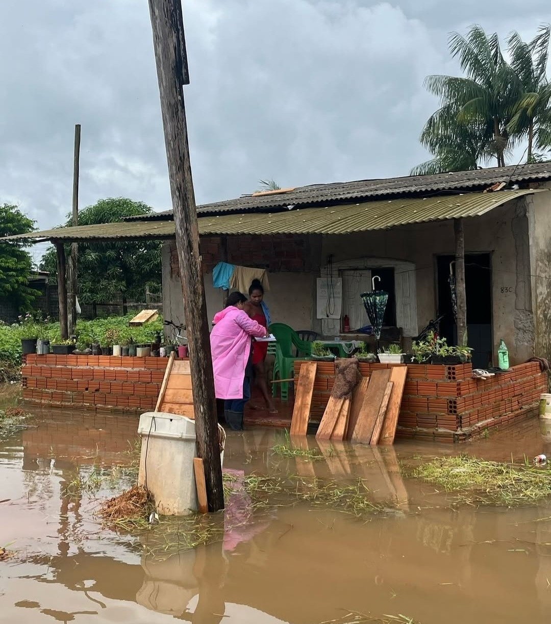 Cheia de rios atinge casas e isola comunidades em Calçoene; VÍDEO