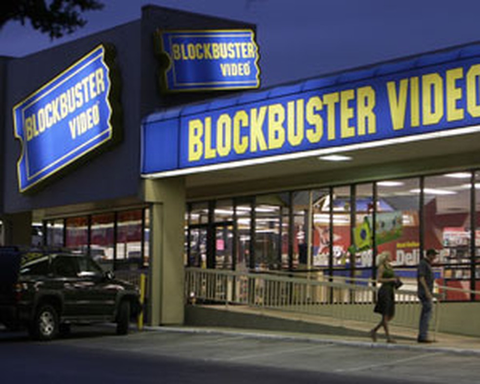 Há 20 anos, a Blockbuster fazia parte da paisagem urbana ao redor do mundo — Foto: Ron Heflin/AP