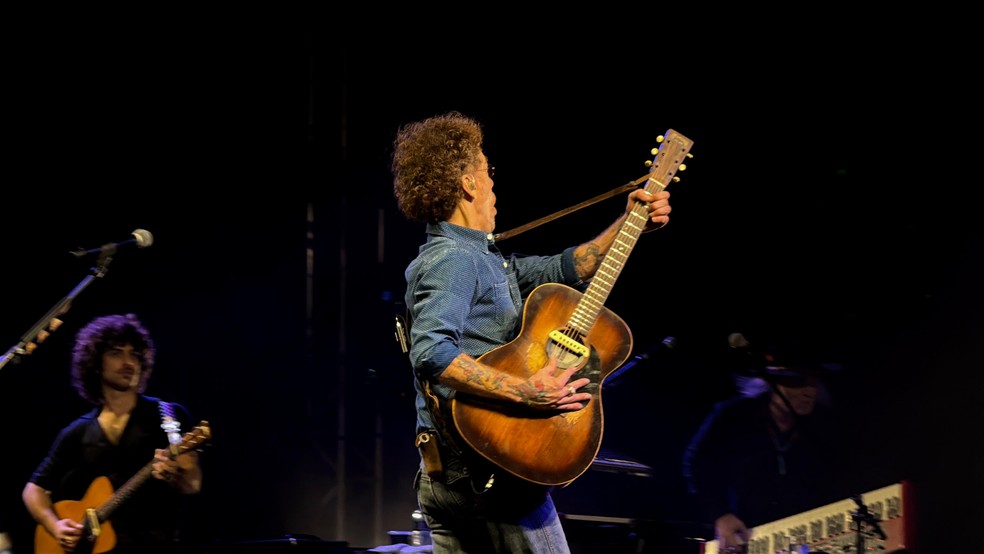 Cantor está em turnê com "Nando Hits" e se apresentou em Bauru e Marília no mês de maio — Foto: João Belarmino / TV TEM