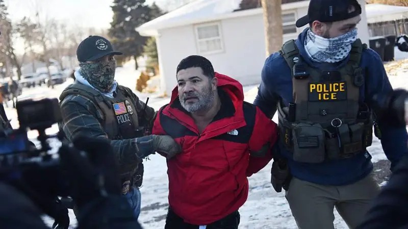 'Estão caçando imigrantes em Minneapolis quando eles saem para levar o lixo'