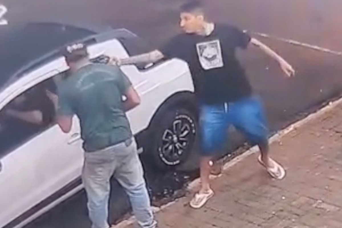 VÍDEO: Estudante de 25 anos é executado a tiros em conveniência de Naviraí; suspeito fugiu
