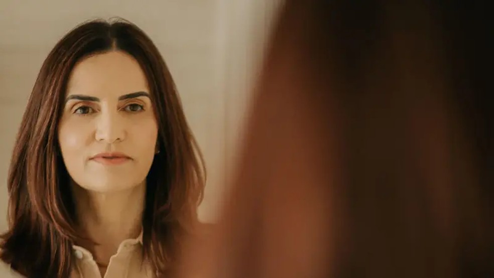 Ruth Naidi, presidente da SBPRJ, diz que a procura de psicólogos e médicos pela formação em psicanálise não se alterou nos últimos anos. Mas a de leigos, sim — Foto: Divulgação via BBC