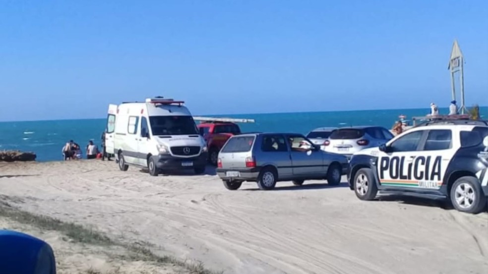 Adolescente havia ido à praia para participar de um sessão fotográfica com a turma da escola. — Foto: Reprodução