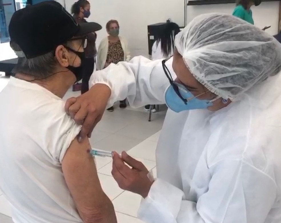 Janja publicou foto do pai em 2021 — Foto: Reprodução/Instagram