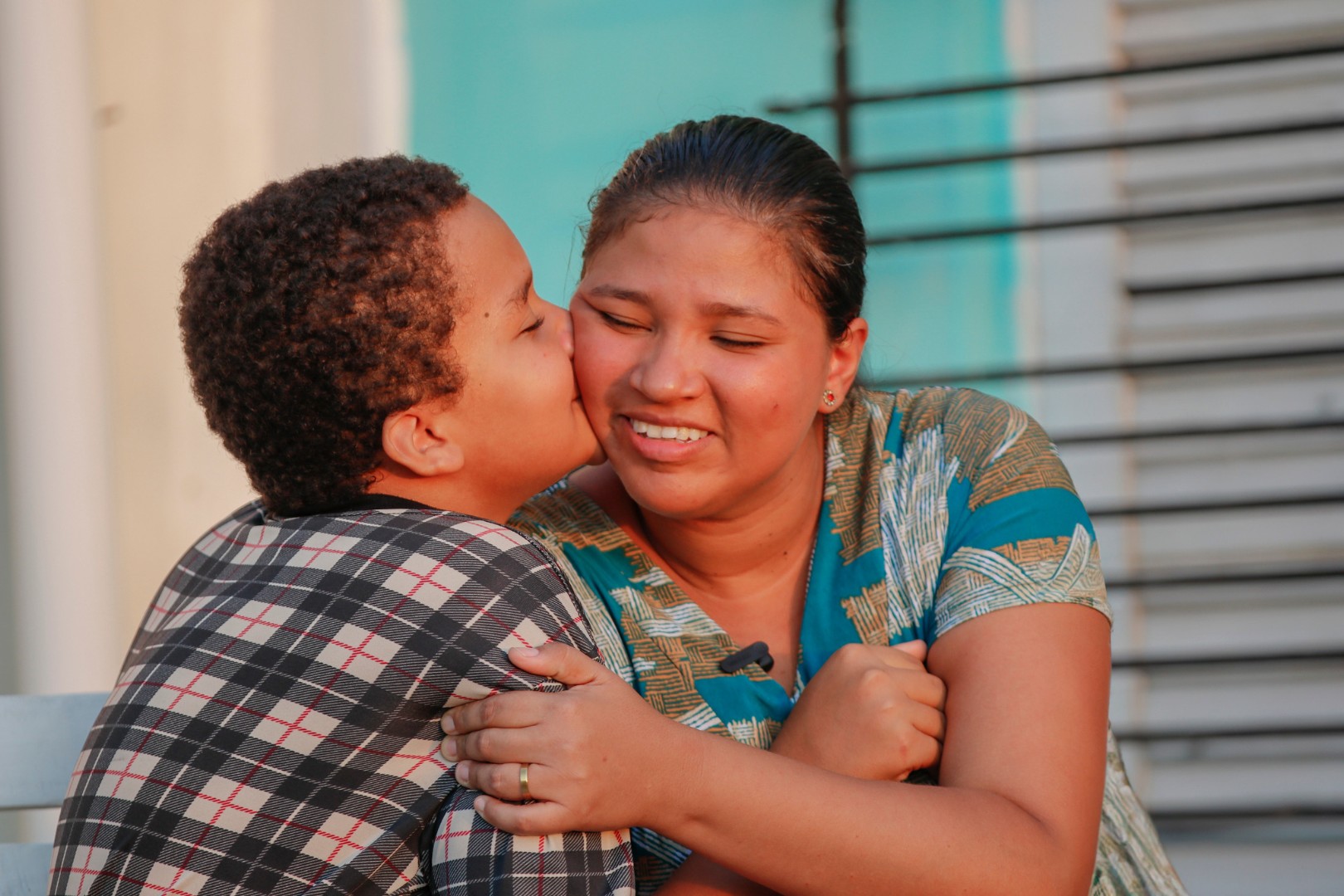 Governo abre mais 1.982 vagas no programa Mães de Pernambuco, que oferta auxílio mensal de R$ 300 para mulheres de baixa renda