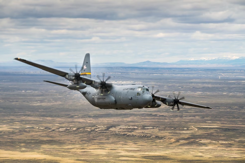 Avião C-130 Hercules da Força Aérea dos Estados Unidos. Foto de 2020. — Foto: Jon Alderman/Guarda Navional dos EUA
