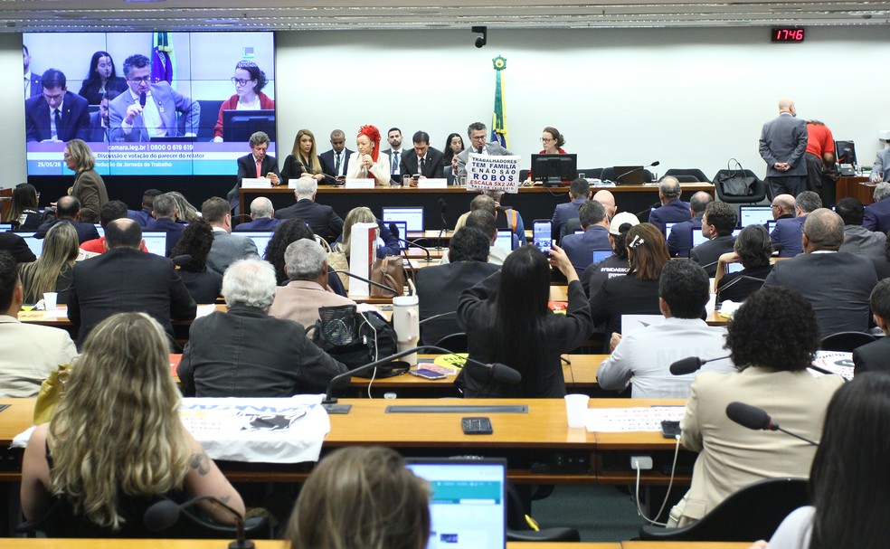 Discuss�o e Vota��o do Parecer do Relator do fim da escala 6x1 � Foto: Vinicius Loures/C�mara dos Deputados