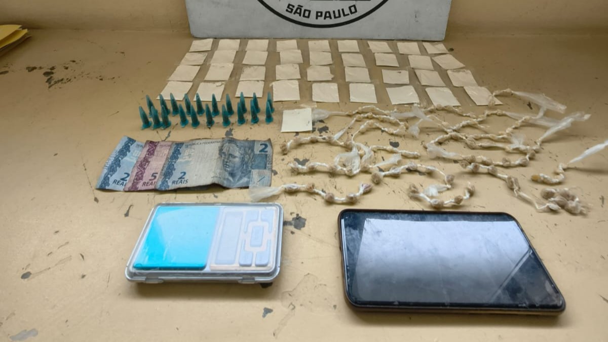 Mulher é presa com pedra de crack escondida na vagina em Biritiba Mirim