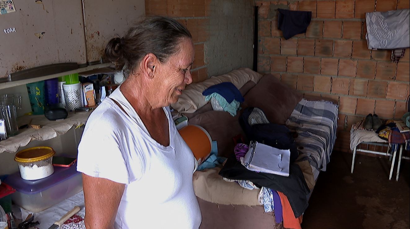 Enchente causada pelas chuvas afeta 1,2 mil moradores da Locomotiva em Ribeirão Preto, SP