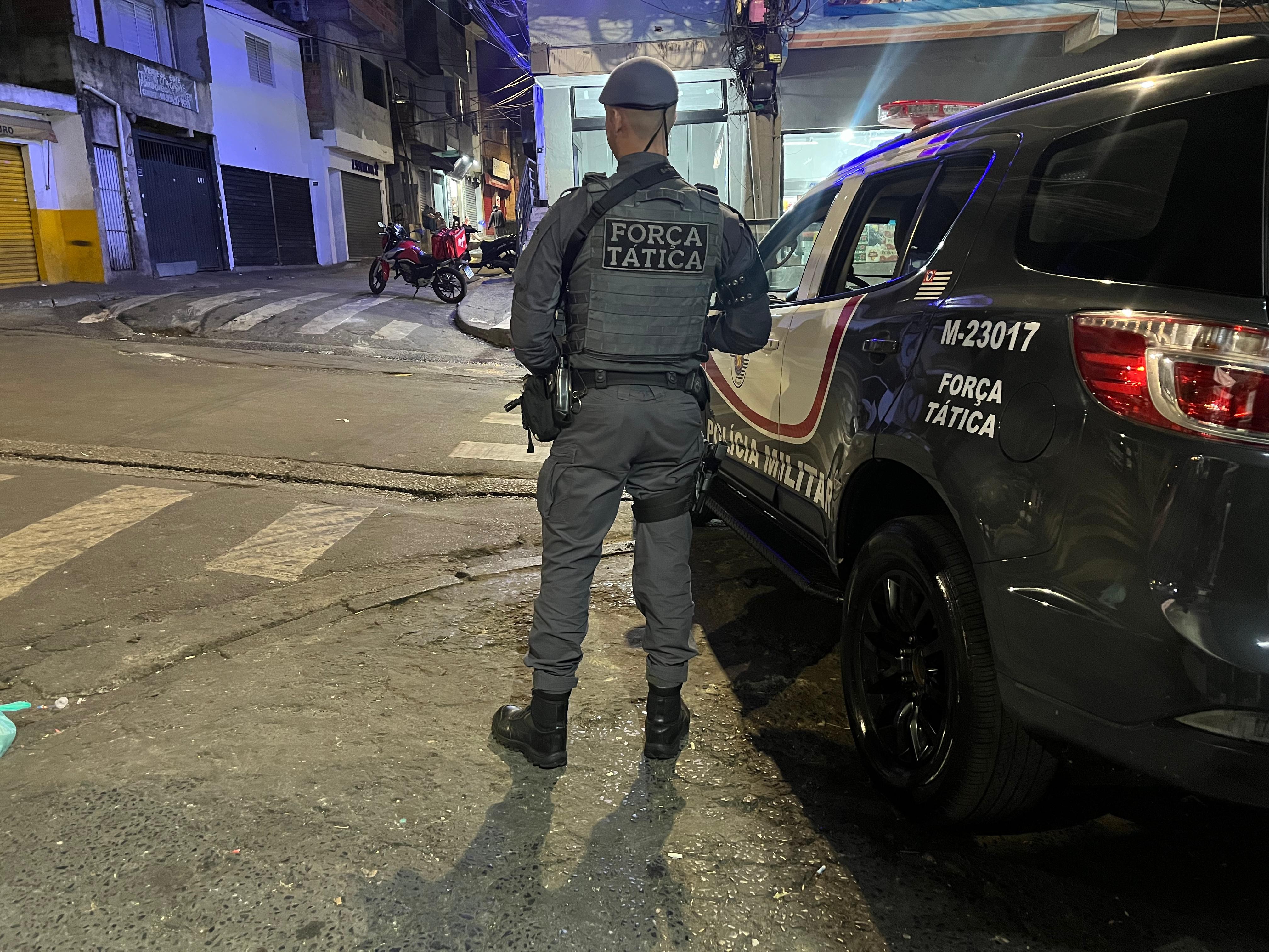 Casal furta farmácia em Jundiaí e é preso em SP após ter carro seguido pela polícia 