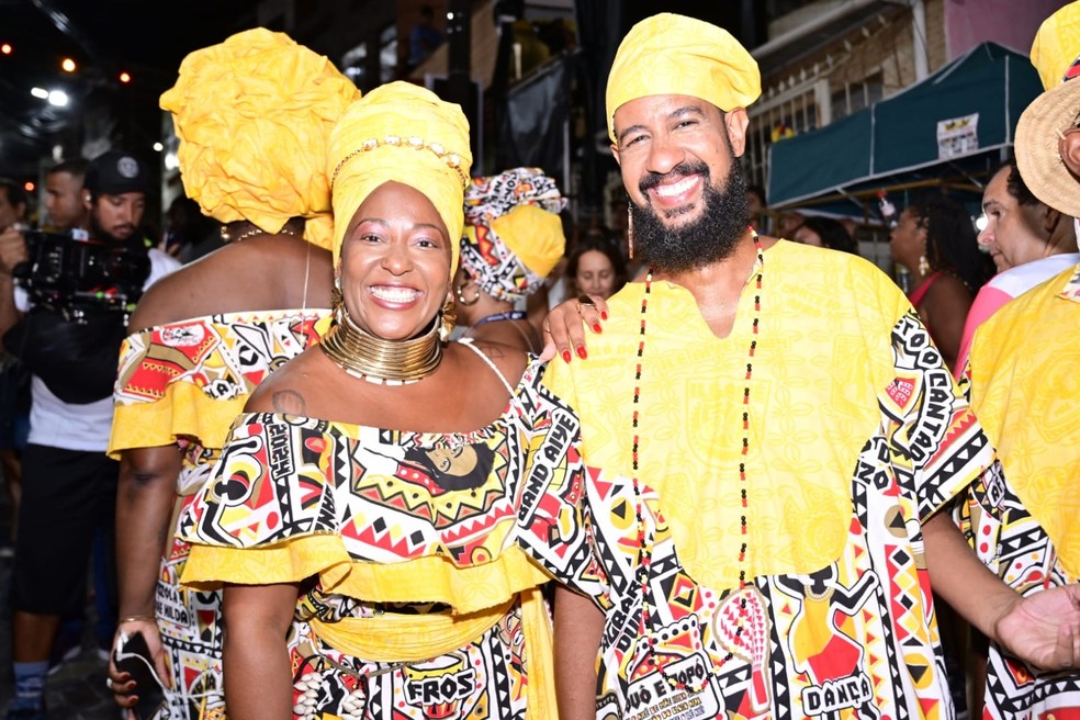 Influenciadora Tia Má no Curuzu para a tradicional saída do Ilê Aiyê, em Salvador neste sábado — Foto: Sérgio Pedreira/Ag.Picnews