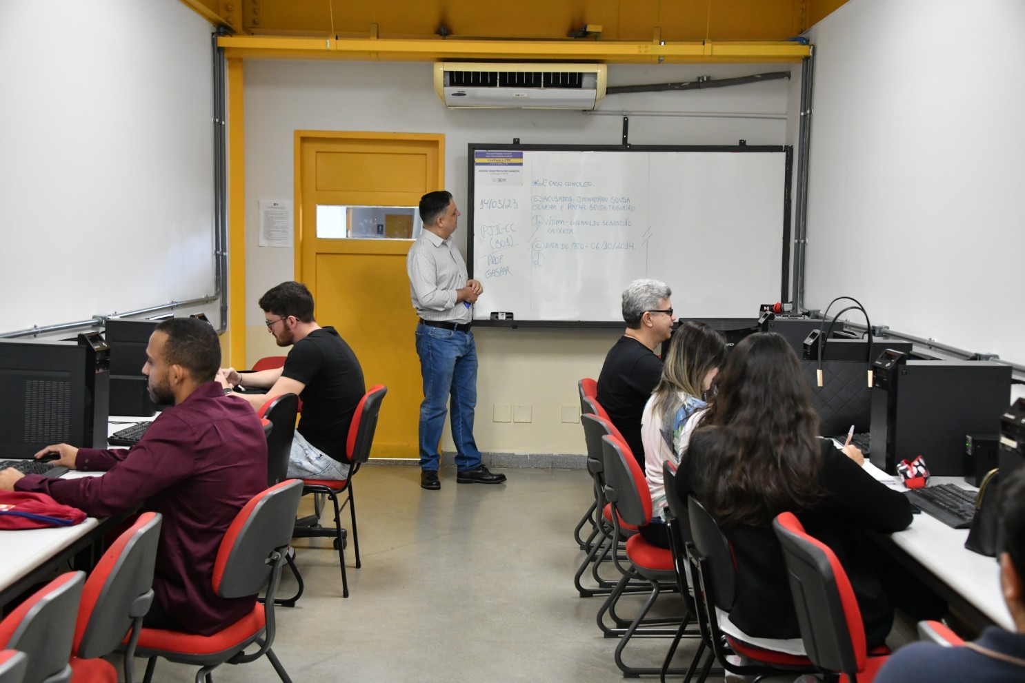 Vale a pena fazer pós-graduação? Entenda por que a resposta pode mudar sua carreira
