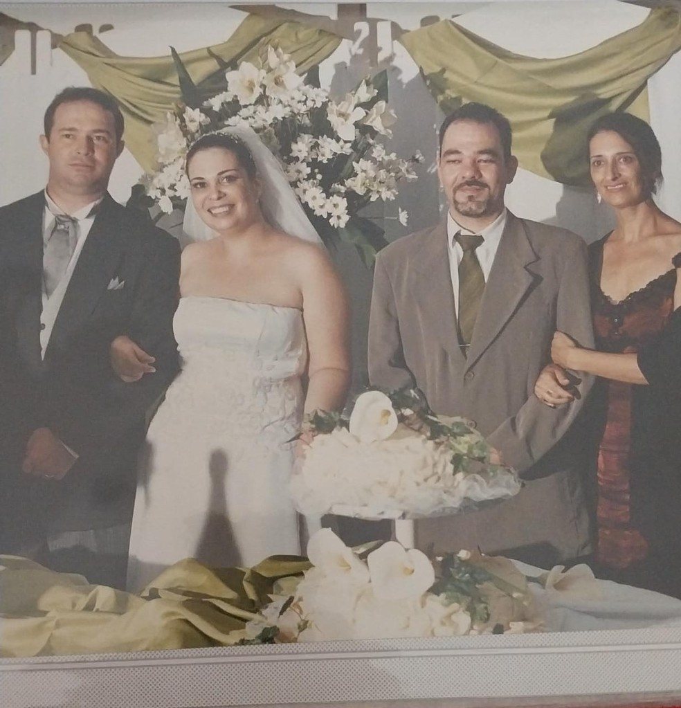 Casal chamou cupidos profissionais para serem padrinhos de casamento — Foto: Arquivo Pessoal