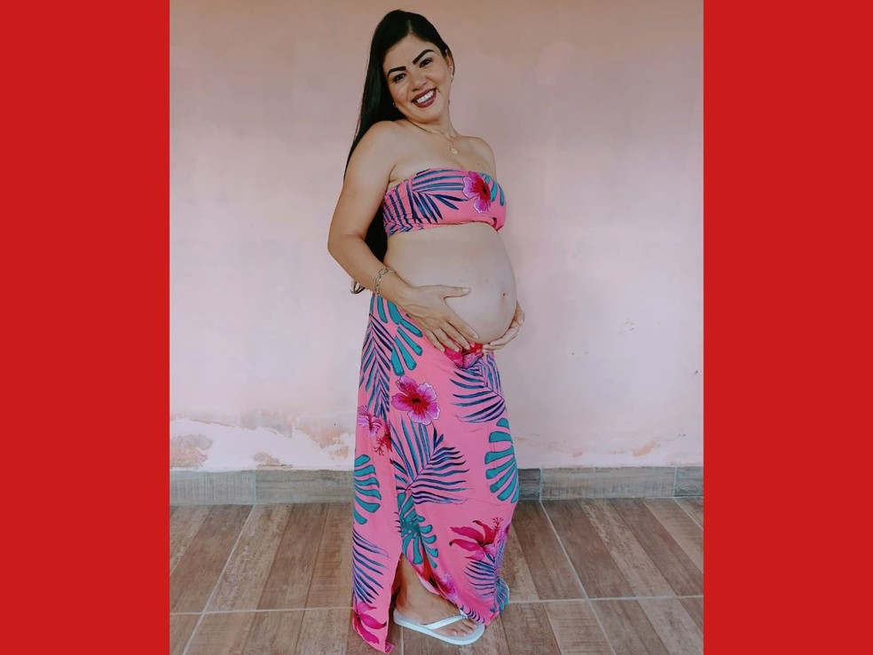 Daniela Castro da Silva descobriu a cardiopatia congênita da segunda filha durante um exame morfológico no sétimo mês de gestação — Foto: Arquivo pessoal