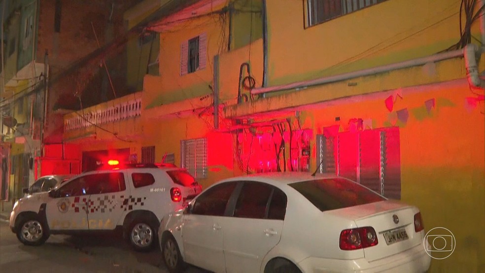 Incêndio deixa jovem morta na Zona Norte de SP — Foto: Reprodução/TV Globo