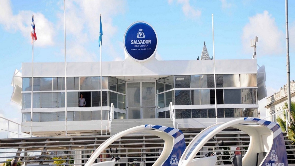 Salários de servidores municipais de Salvador serão antecipados devido ao São João 