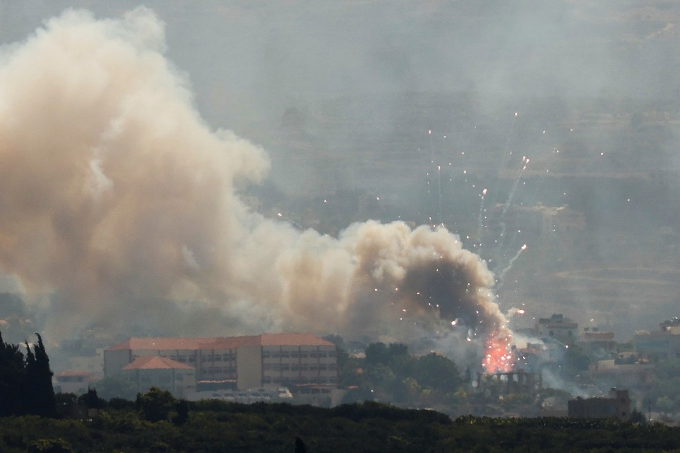 Ataque israelense no sul do Líbano — Foto: REUTERS/Aziz Taher
