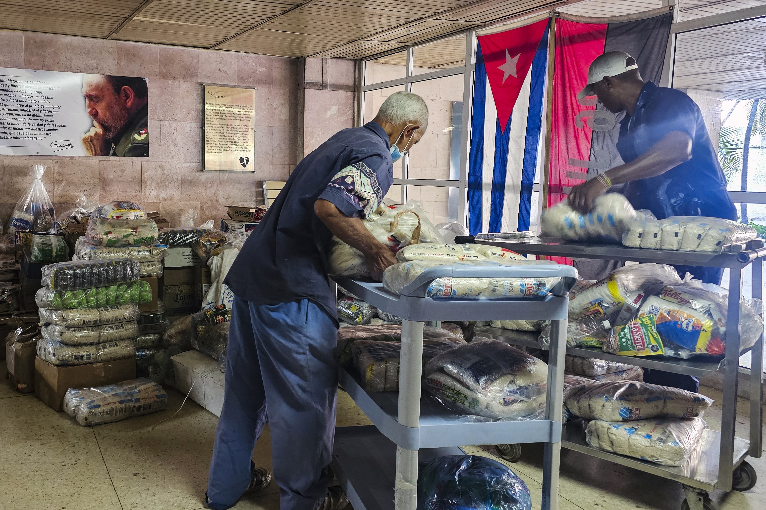 Barcos com voluntários que levavam comida para Cuba desaparece no Caribe; México faz buscas