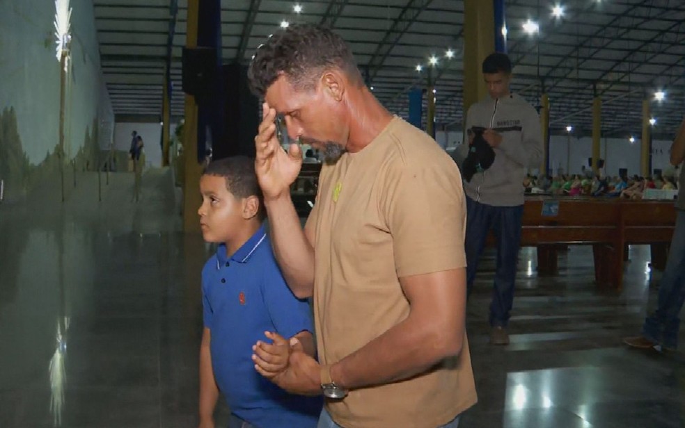 Fam�lia perpetuam a tradi��o da romaria em Goi�s � Foto: Reprodu��o/TV Anhanguera