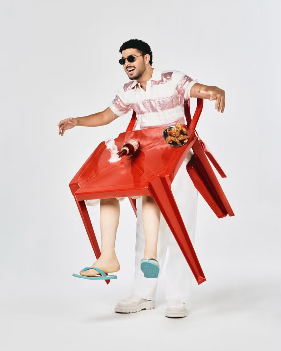 Pedro Sampaio se fantasia de Zeca Pagodinho para show de pós-carnaval em BH — Foto: Reprodução/Redes sociais