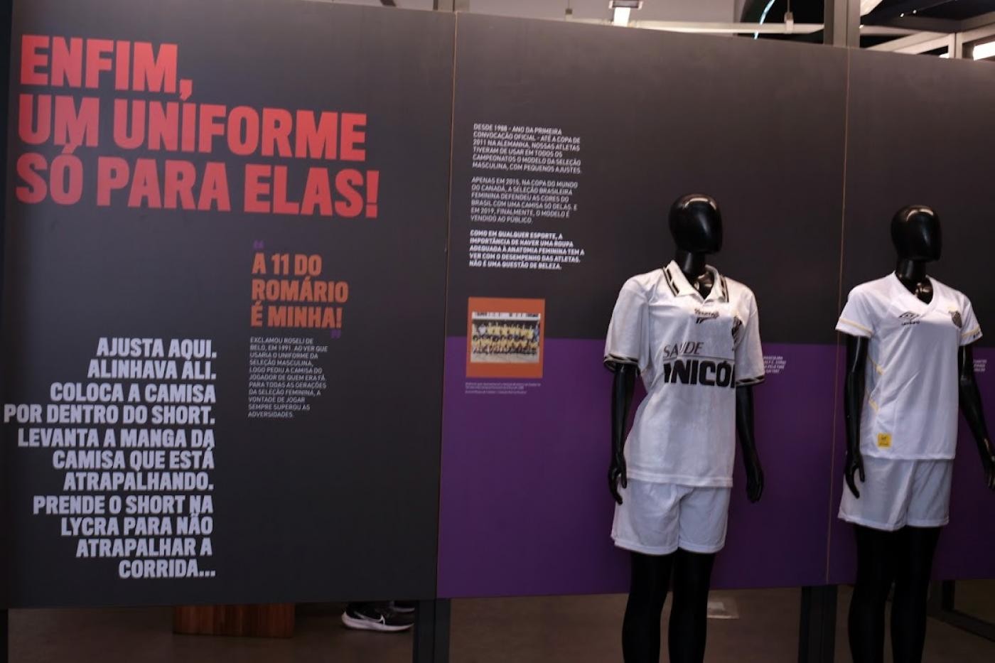 Exposição sobre a luta das mulheres no futebol estreia no Museu Pelé em Santos, SP